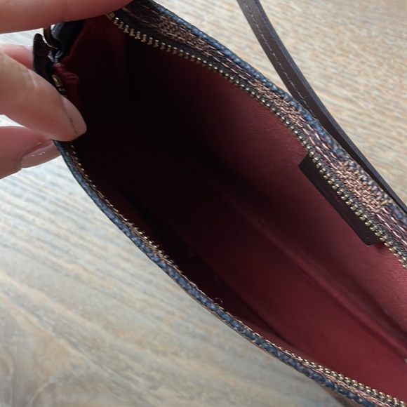 Louis Vuitton Purse - Picture 3 of 3